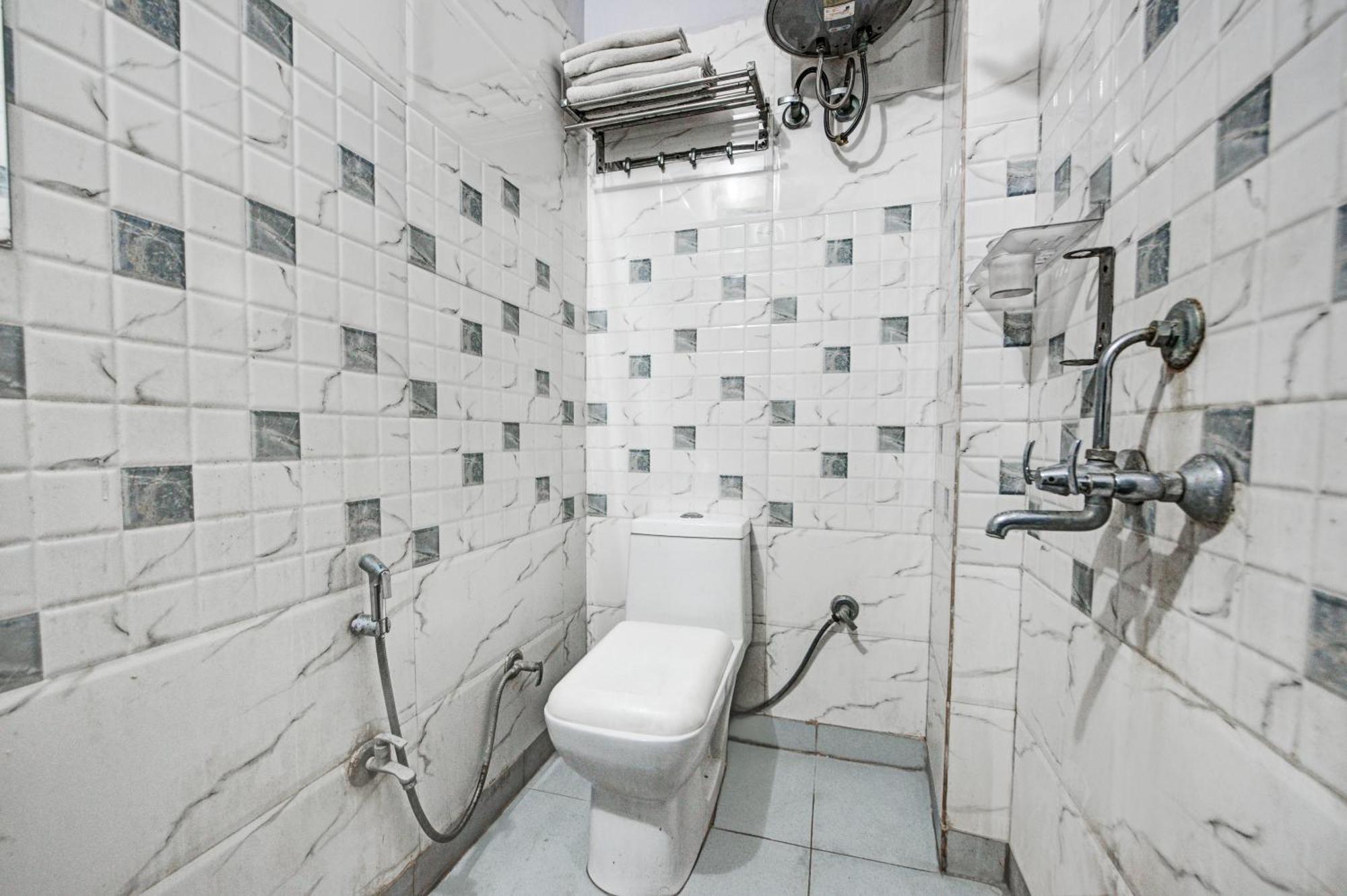 Royal Spark Inn1 - Medicity Gurugram, Near Medanta Hospital Gurgaon Eksteriør bilde