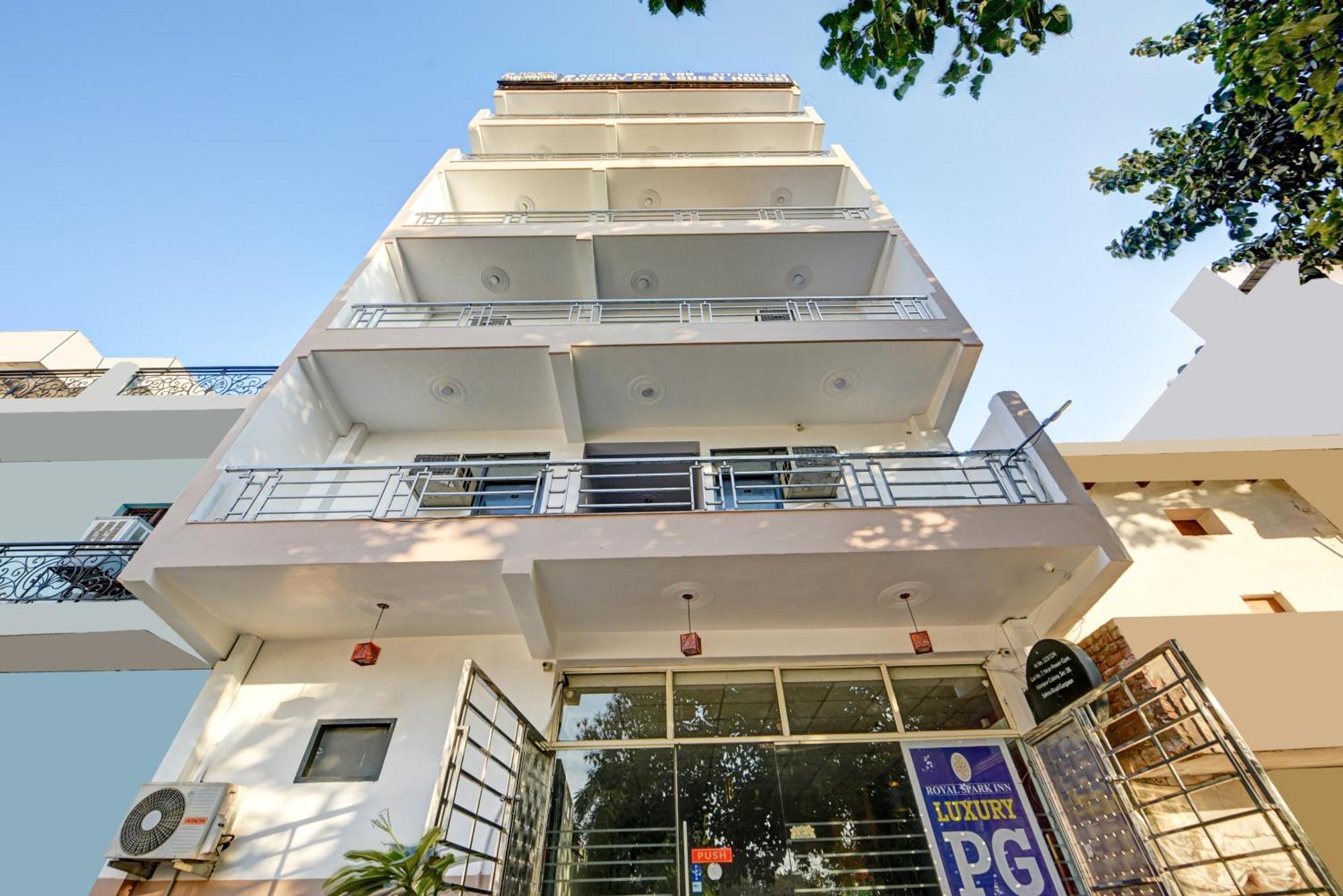 Royal Spark Inn1 - Medicity Gurugram, Near Medanta Hospital Gurgaon Eksteriør bilde